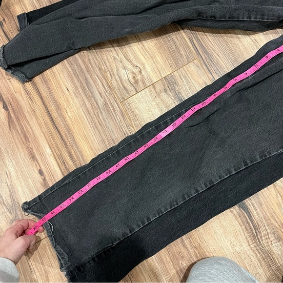 Levi’s X Deepika Padukone Ribcage Wide Leg Jeans - Picture 9 of 12